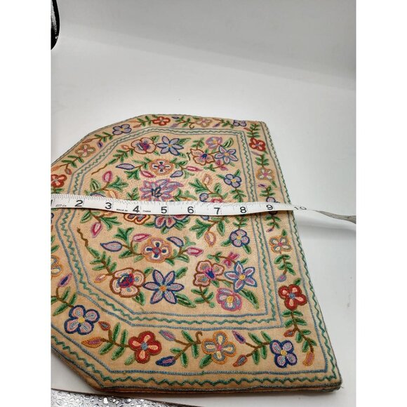 Handmade Embroidered Floral Tea Cozy With Multicolor Pattern 12" x 10" - Picture 4 of 7